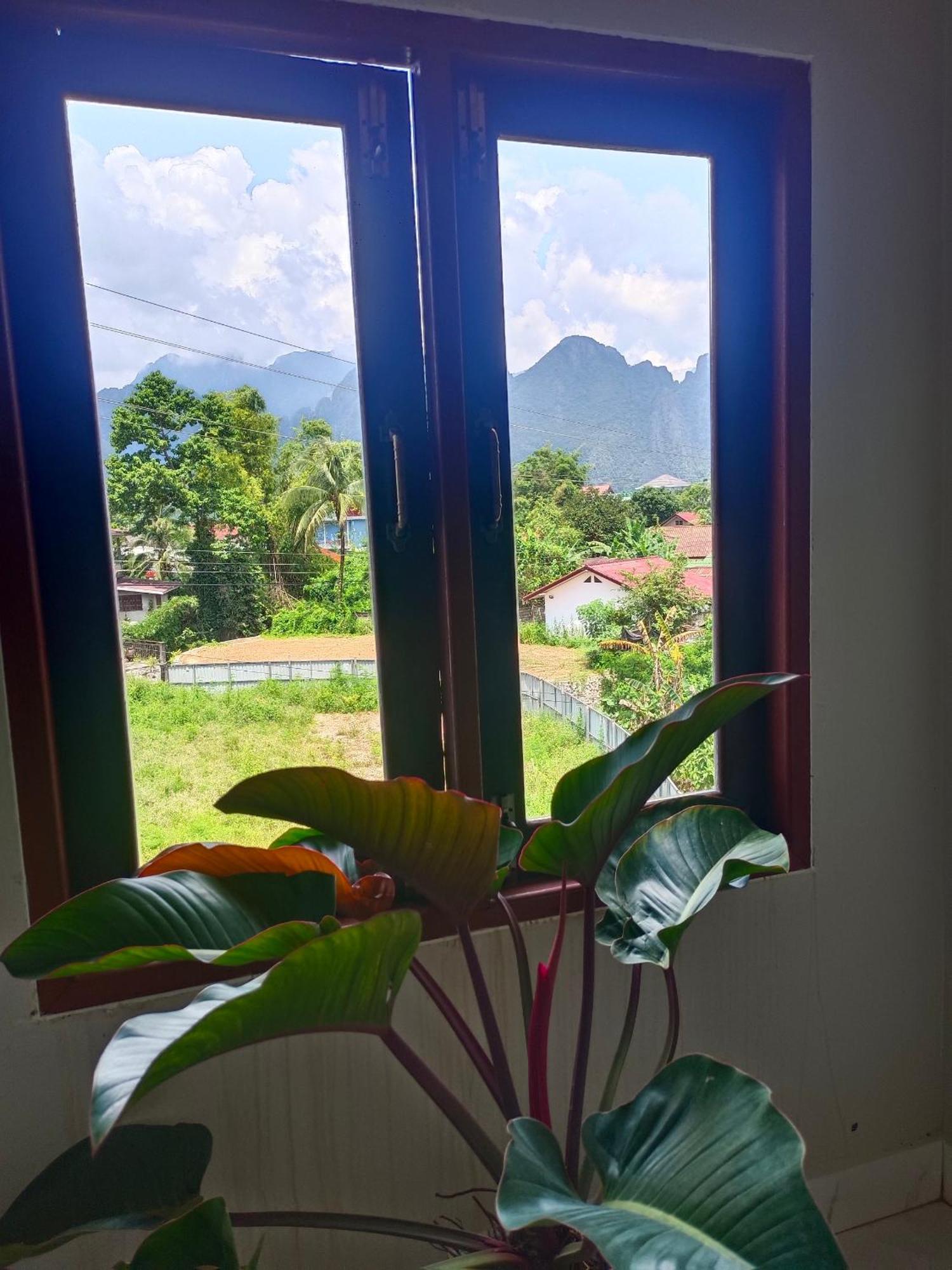 Dokchampa Hotel Vang Vieng Exterior foto
