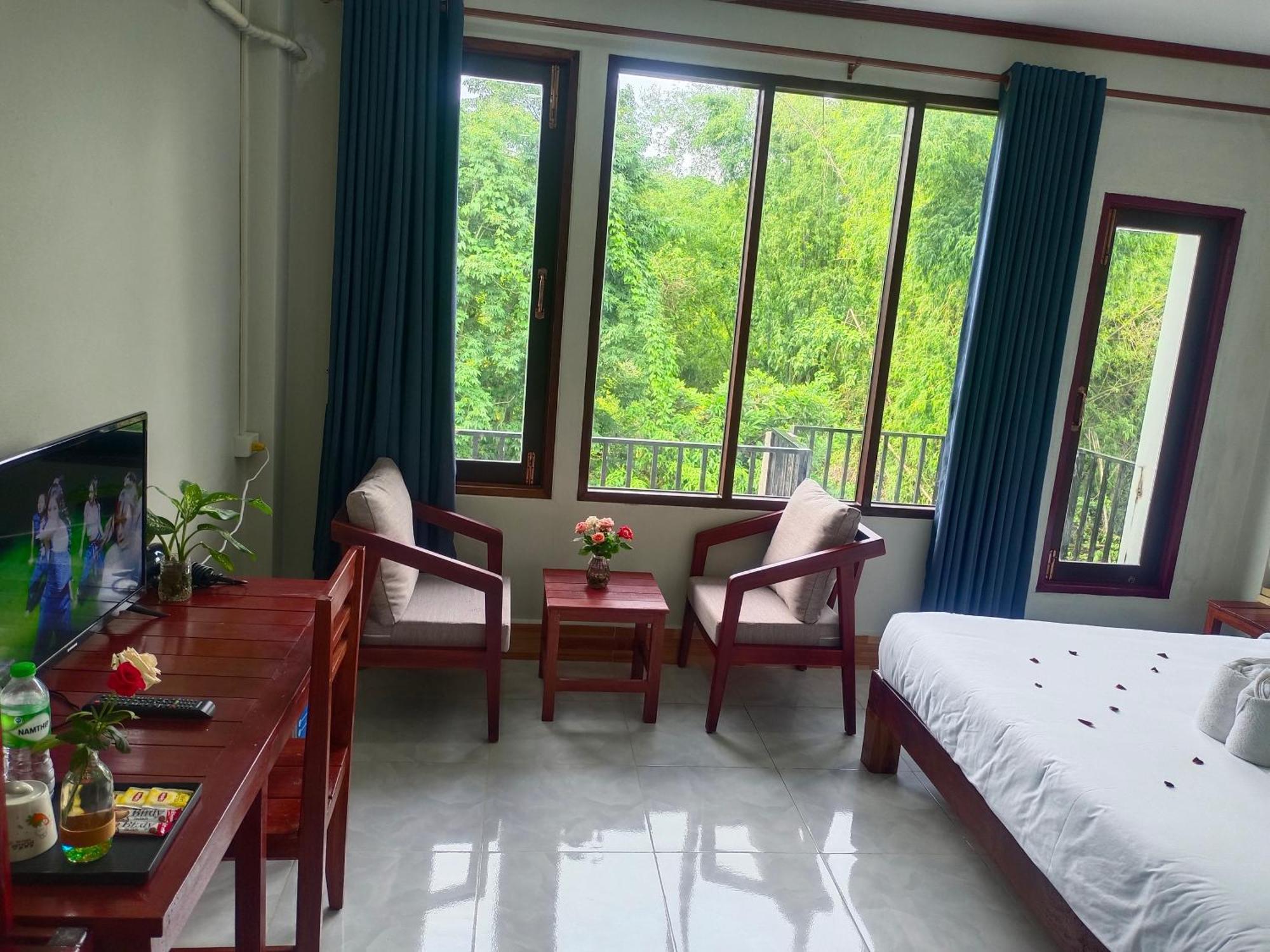 Dokchampa Hotel Vang Vieng Exterior foto