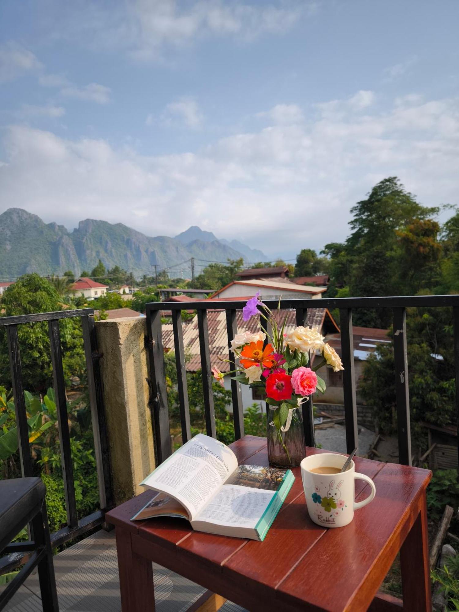 Dokchampa Hotel Vang Vieng Exterior foto